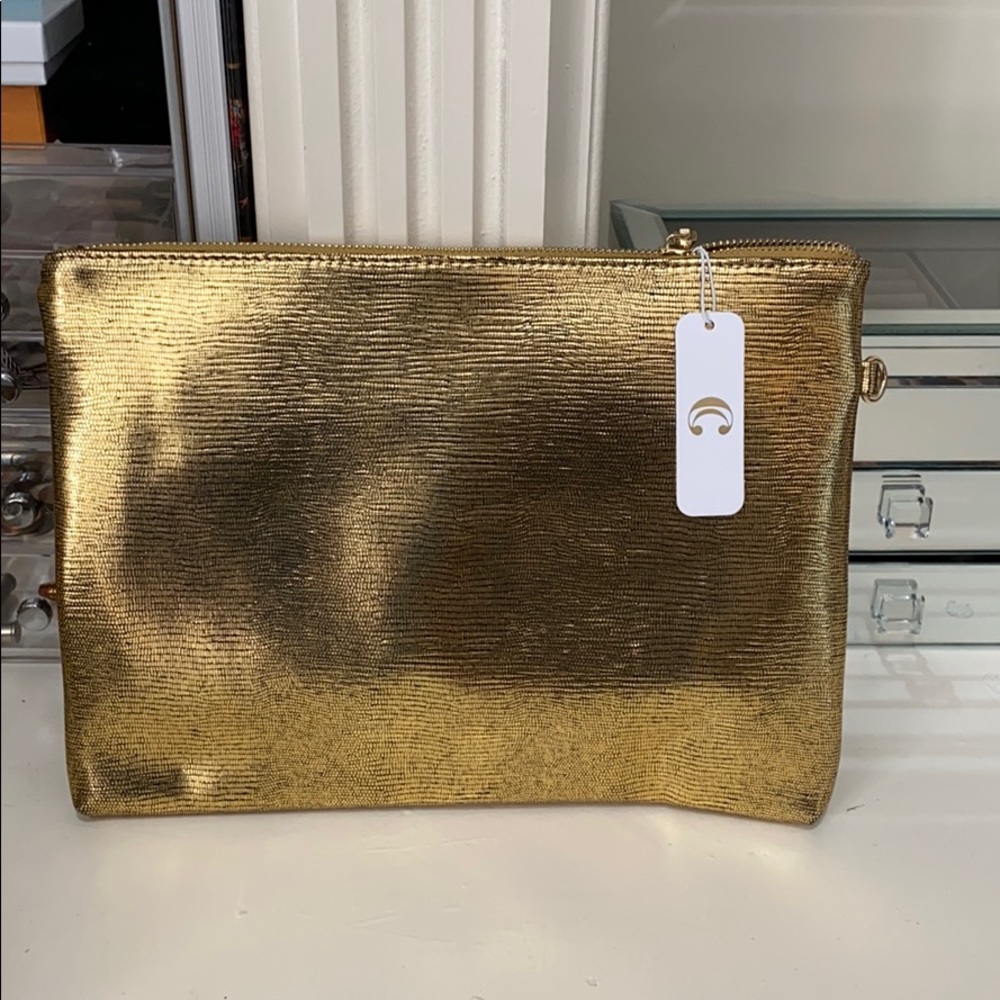 Gold clutch